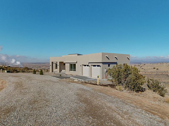 4th image of 30 Mimbres Ct