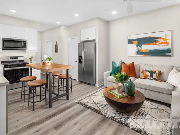 36385 Amigos Ct, Wildomar, CA 92595