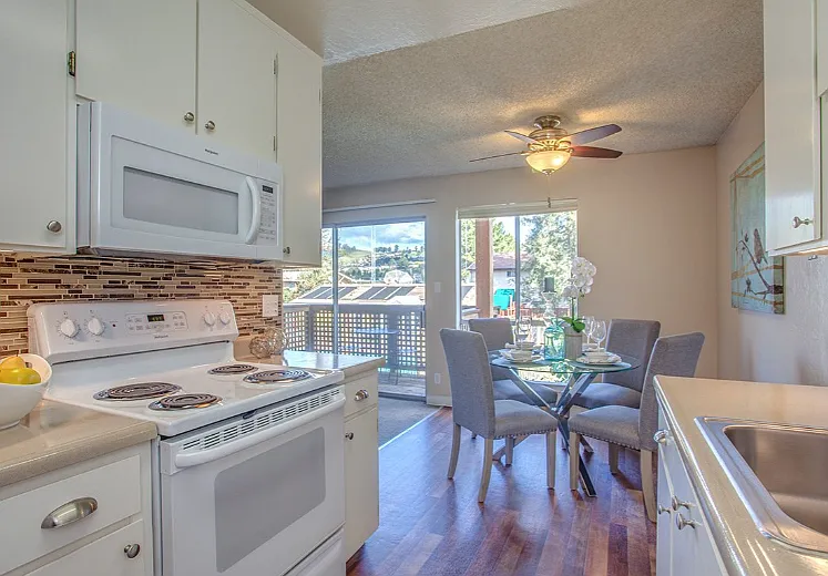 Alderwood Apartments — Photo 2