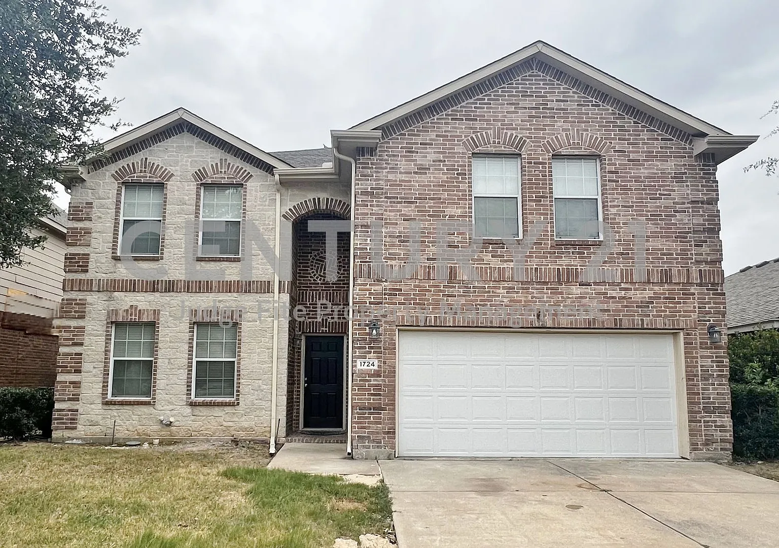Beautiful 2-Story 5/2.5/2 Located in Eagle Mt-Saginaw ISD For Rent! — Photo 1