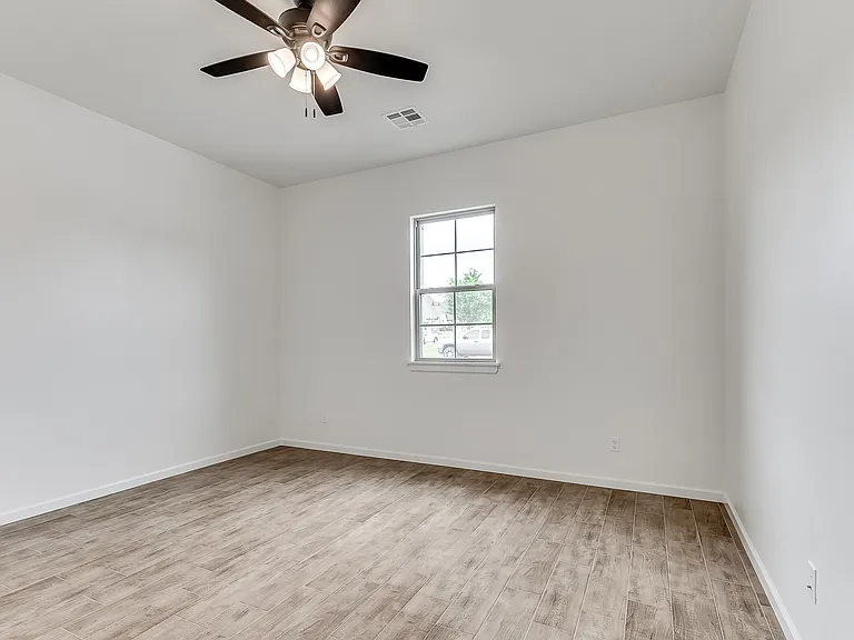 2600 Woods Edge Dr — Photo 22