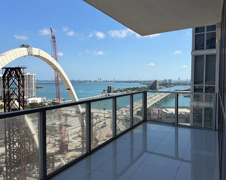 1100 Biscayne Blvd #2605
