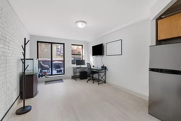 Rented by REAL New York | media 3