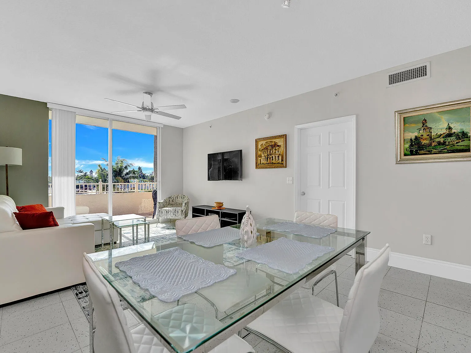 1 bed, 1.0 bath, 768 sqft, $2,500 — Photo 1