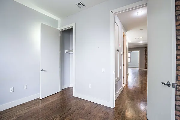 Rented by Nooklyn NYC LLC | media 17