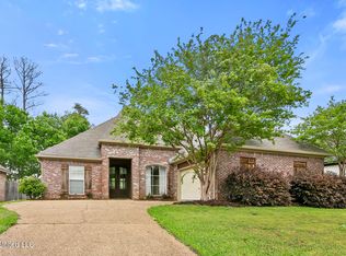 643 Huntington Dr, Brandon, MS 39047