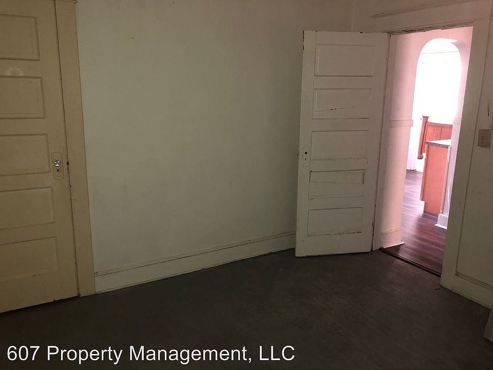 2nd image of 202 Oak Hill Ave APT 6