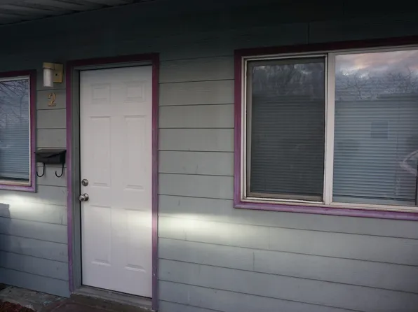 318 E 12th St APT 2, Medford, OR 97501