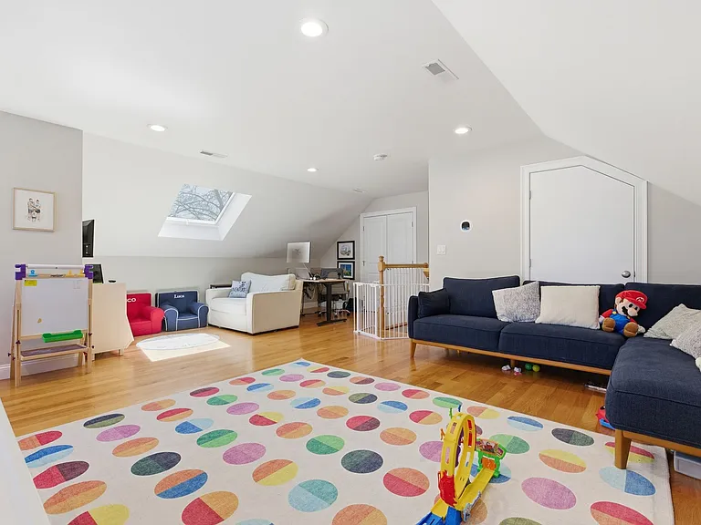 7 Spring Ct #A — Photo 28