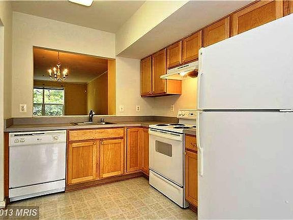 3rd image of 11366 King George Dr #14
