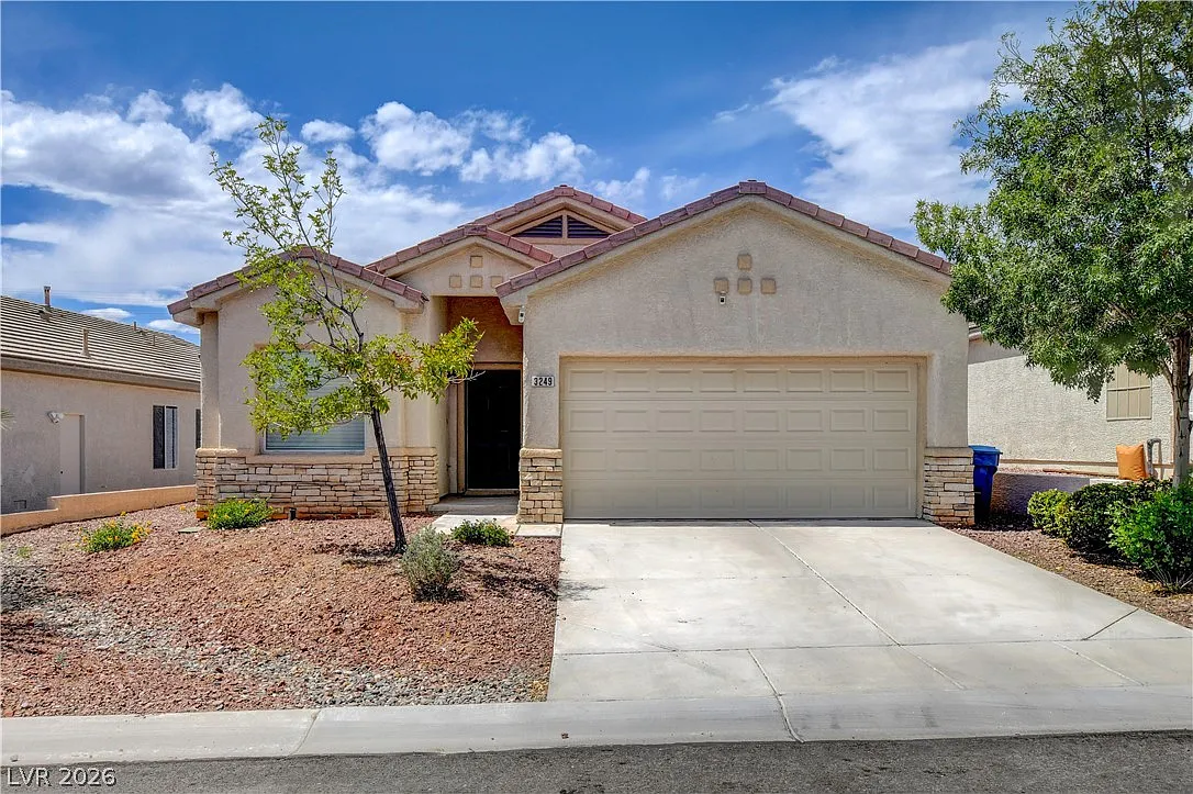 3 bed, 2.0 bath, 1547 sqft, $2,550 — Photo 2