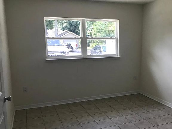 5th image of 246 SE Camp St