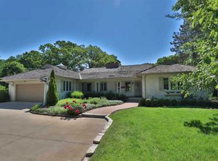 426 E High Point Rd, Peoria, IL 61614