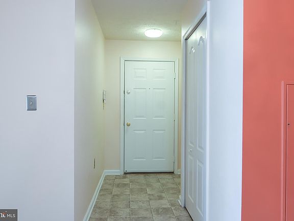 4th image of 8941A Town Center Cir #2-303