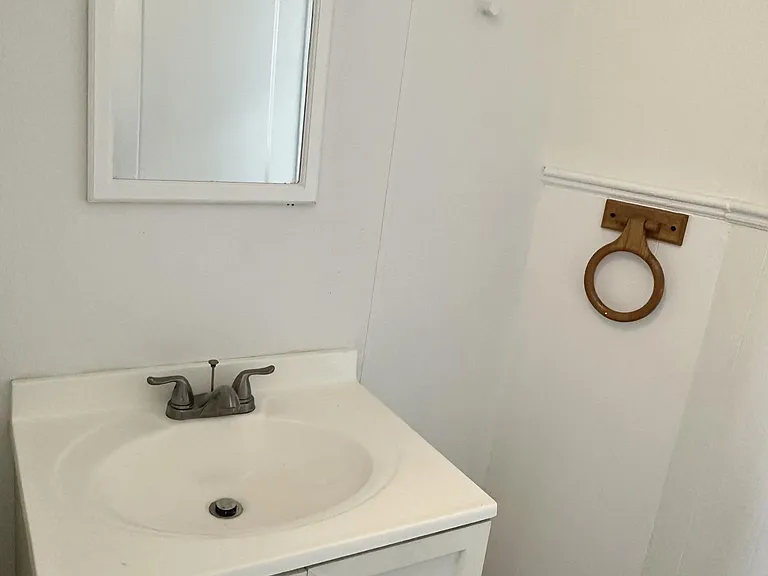521 Adams St #5 — Photo 12