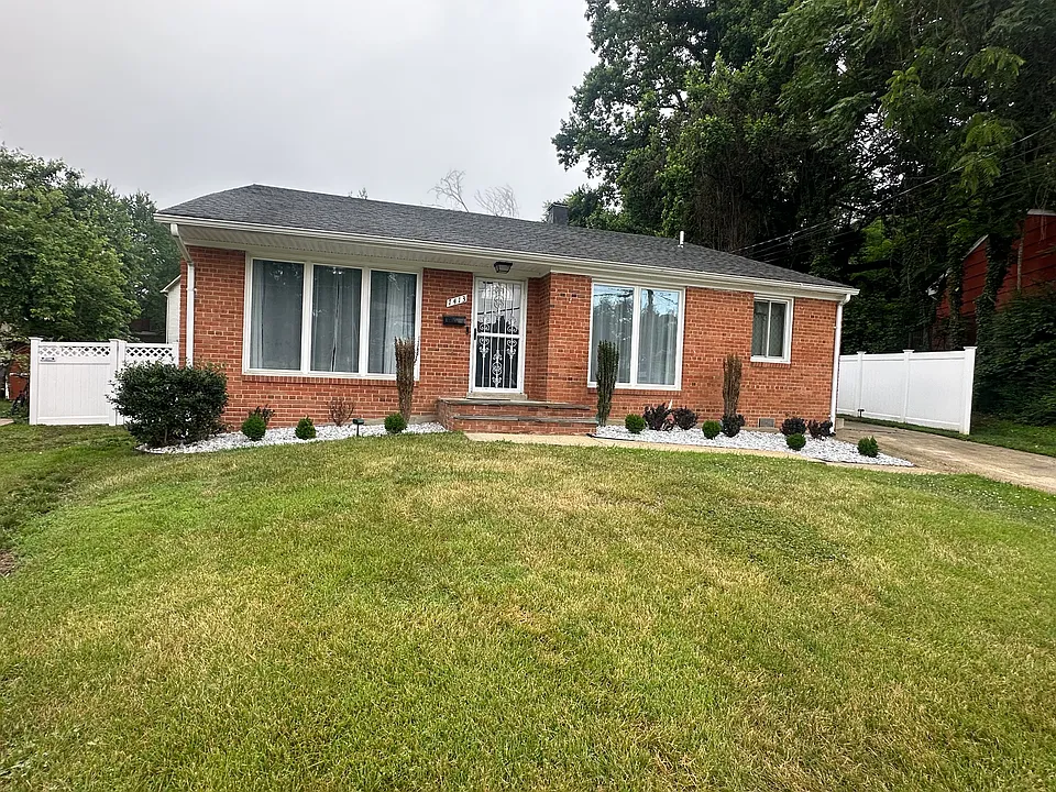 7413 Dominion Dr