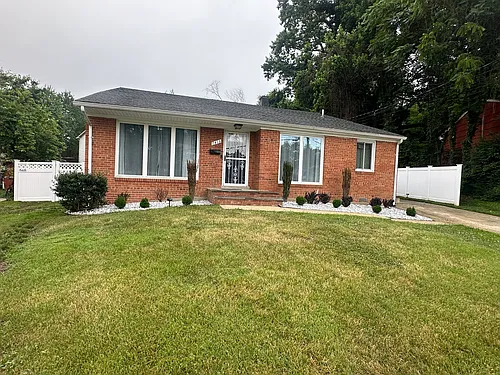 7413 Dominion Dr Photo 1