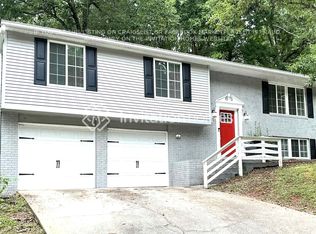 5369 Olde St, Stone Mountain, GA 30088