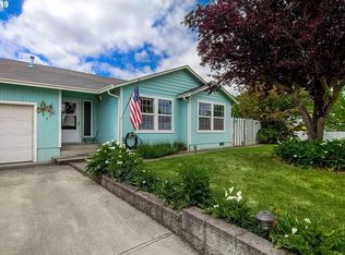 119 Corona Loop Rd, Roseburg, OR 97471