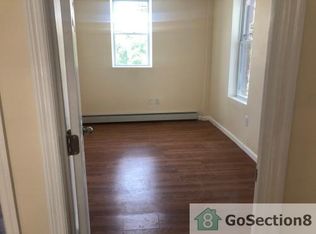 2440 E Tremont Ave, Bronx, NY 10461