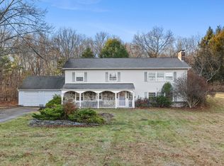 29 Chaffeeville Rd, Mansfield, CT 06250