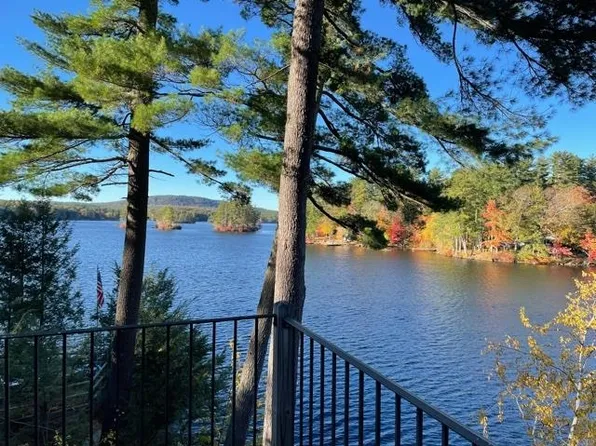 30 Tuckaway Shores Road, Nottingham, NH 03290