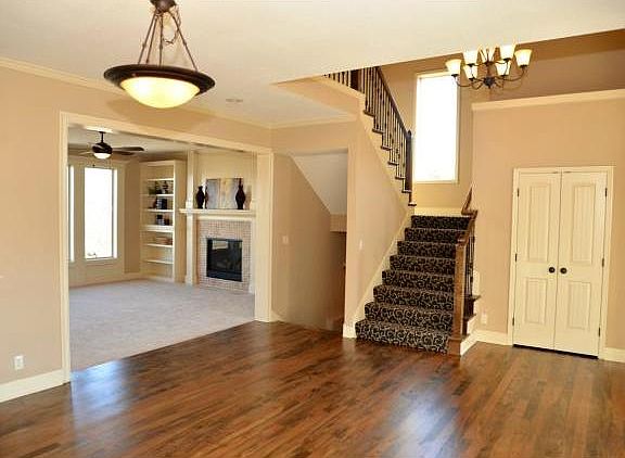 5th image of 15535 Valley View Dr