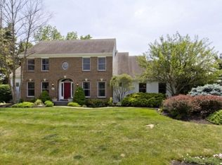 2437 Wyndbend Blvd, Powell, OH