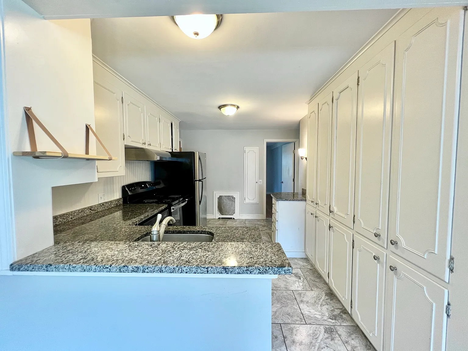 72 Lyman Street - 3 — Photo 3