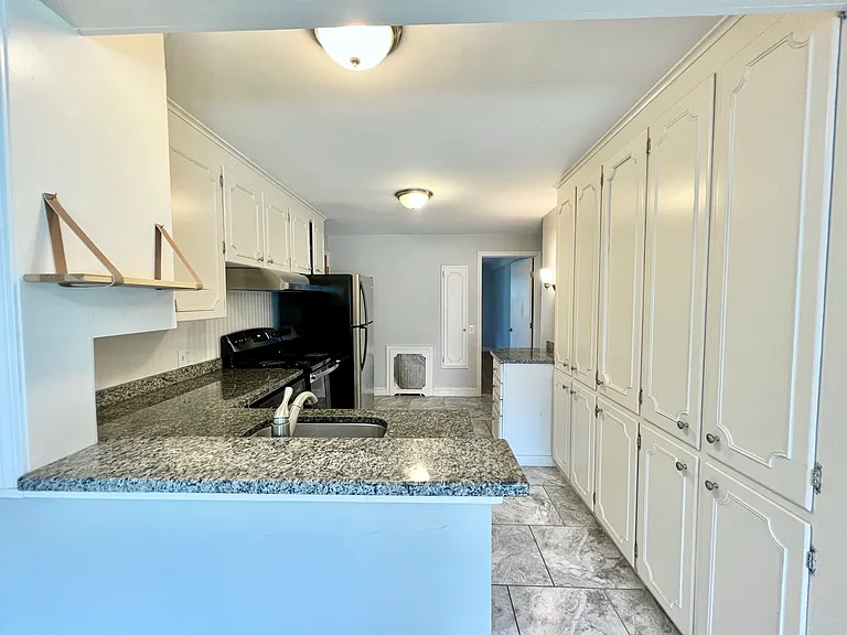 72 Lyman St #3 — Photo 3