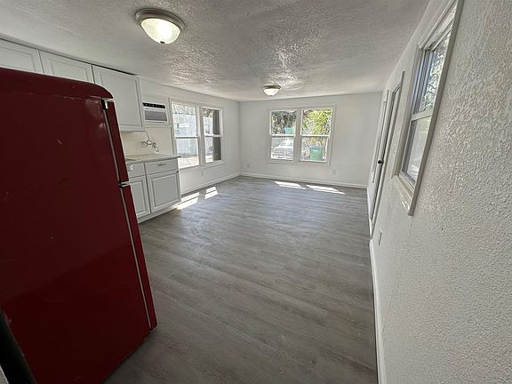 3rd image of 15004 113th Ave N #10