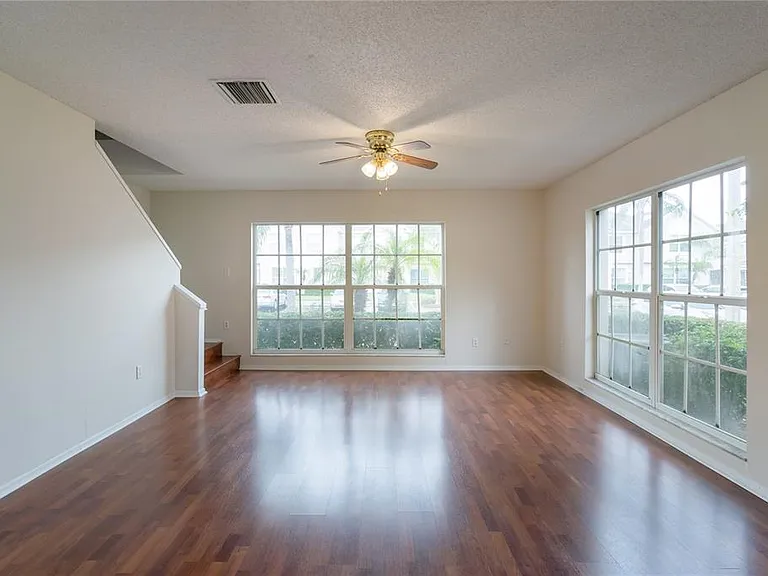 523 Kensington Lake Cir — Photo 9