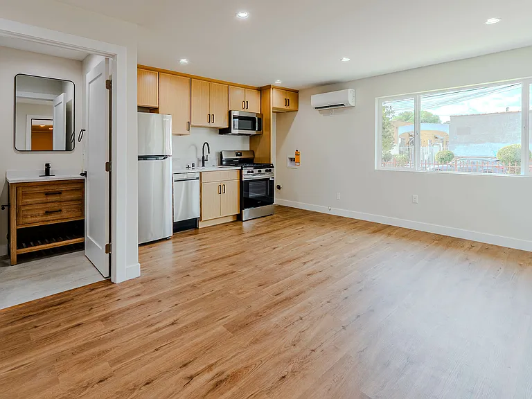 456 S Breed St #25 — Photo 2
