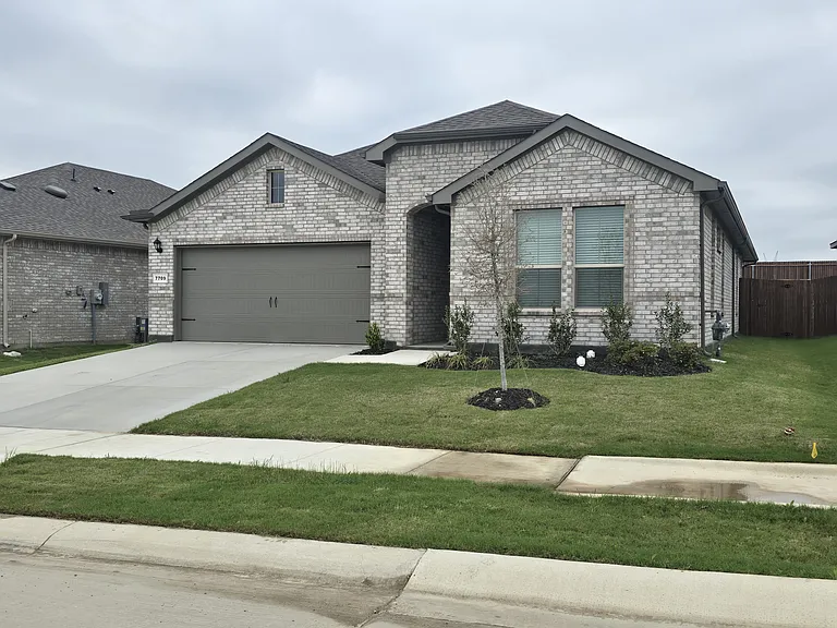 7709 Tuscarora Dr — Photo 1