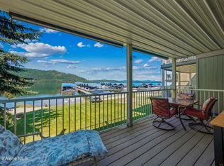 328 Bayview Dr #3, Coolin, ID 83821