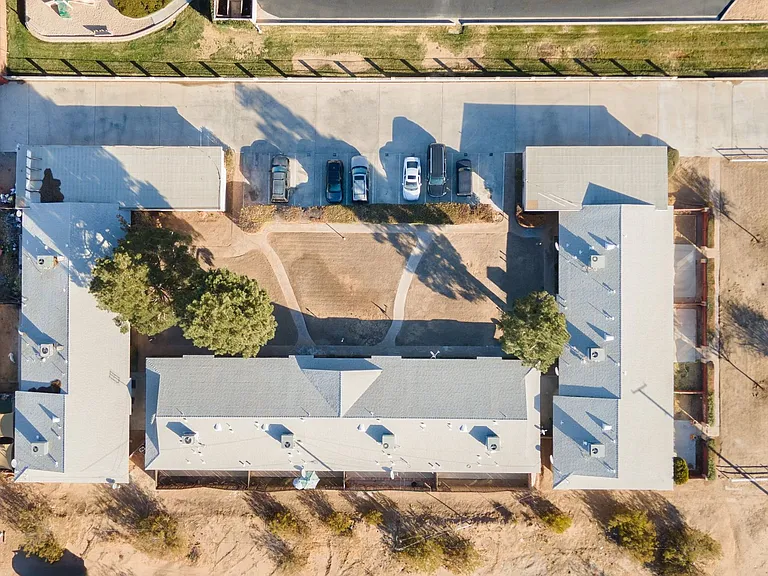 15360 Sequoia St — Photo 20