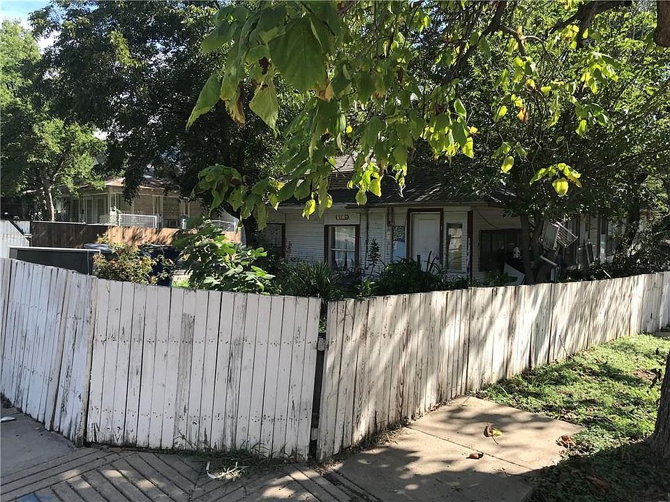 2nd image of 702 N Beckley Ave