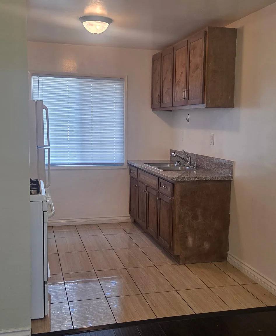 101 N Craig Ave — Photo 2