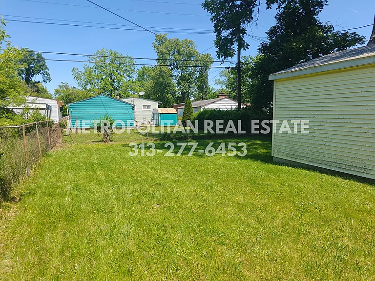 26680 Penn St — Photo 18