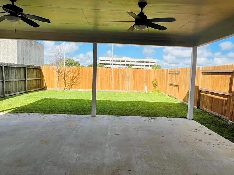10510 Linsley Ln — Photo 6