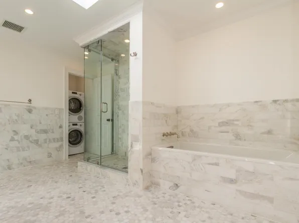 329 5 8th Street image 11 of 20