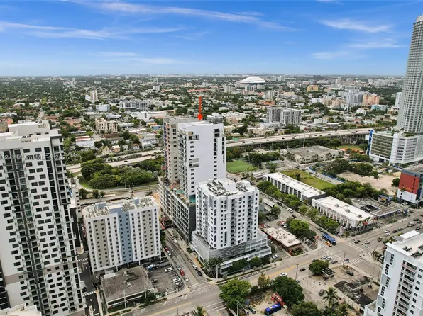 239 SW 9th St #2203, Miami, FL 33130