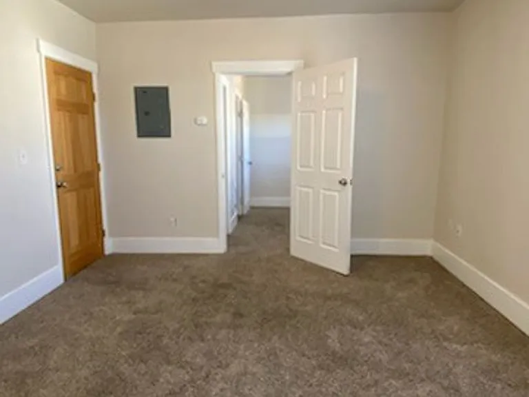 211 N Delaware Ave — Photo 16