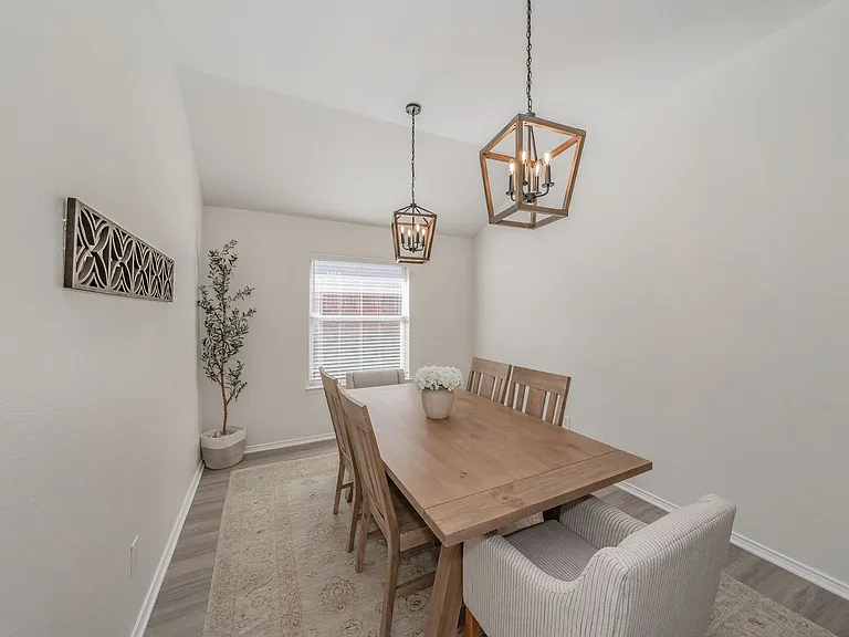 9040 Weller Ln — Photo 15