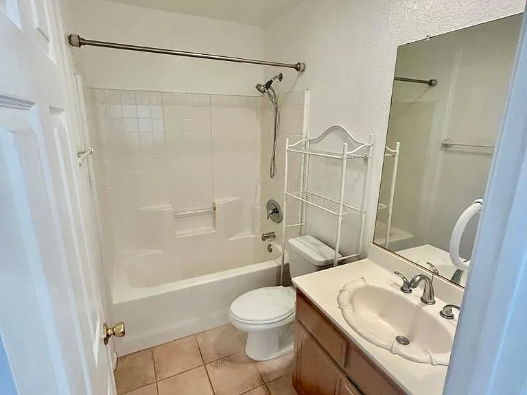 1066 Sheffield Pl — Photo 19