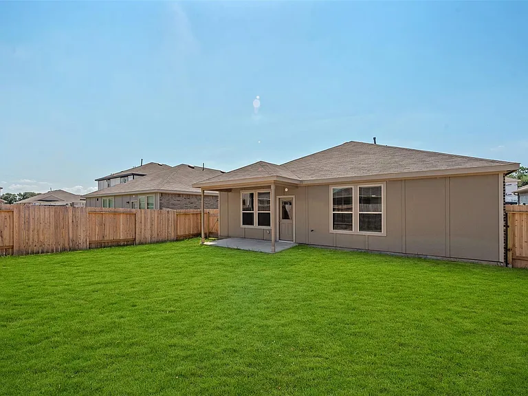 339 Lippizan Dr — Photo 24