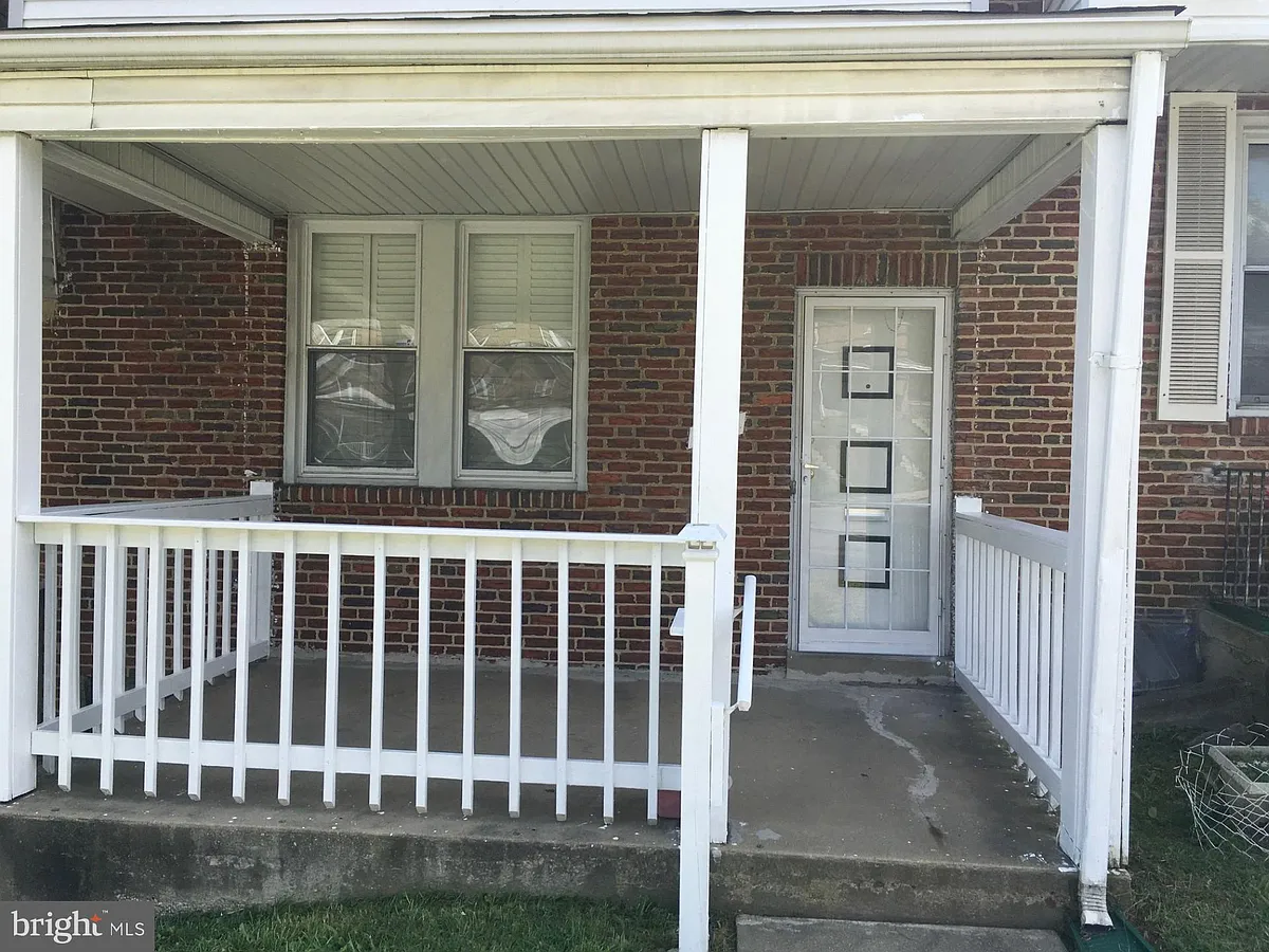 Building Photo - 2477 W Cold Spring Ln