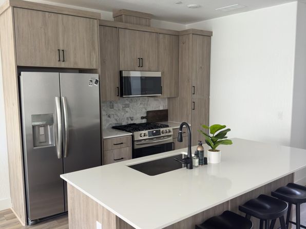 10968 N Honeysuckle Dr