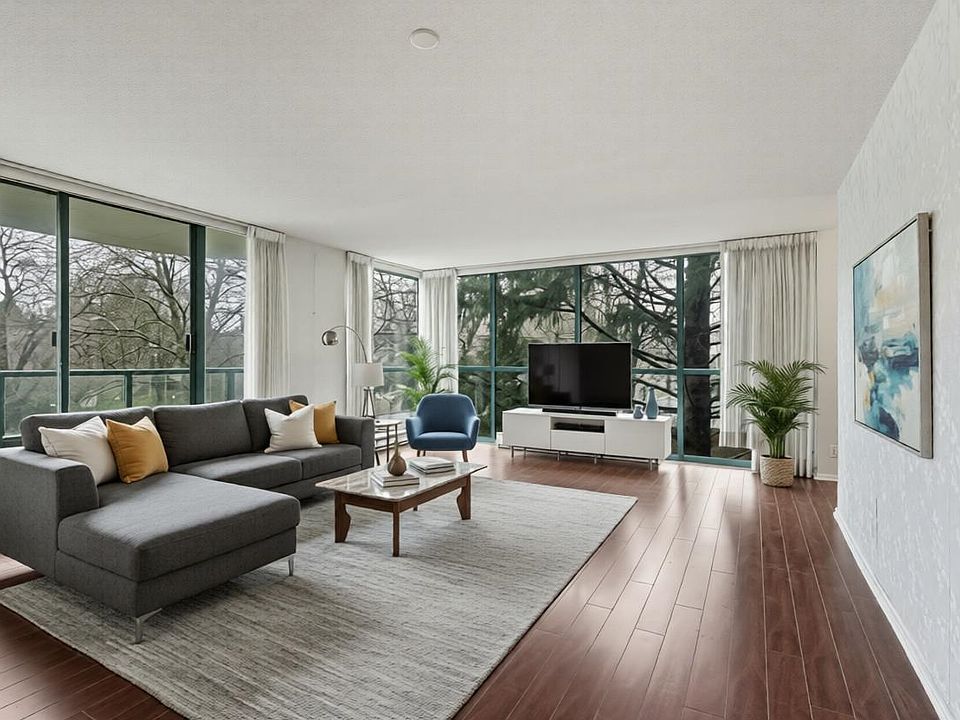 1st image of 8811 Lansdowne Rd #305