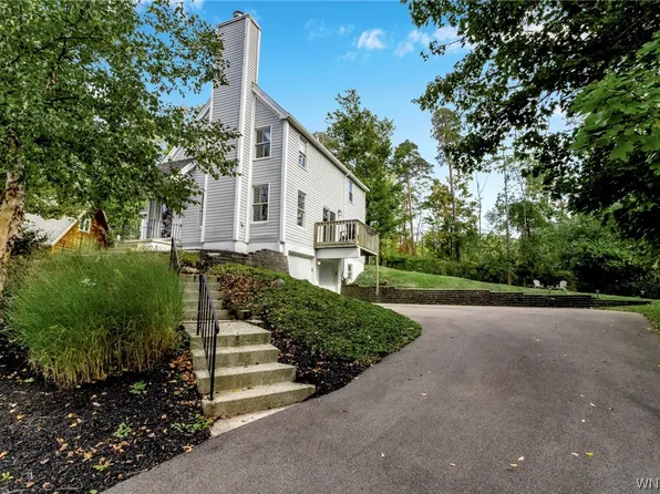 66 Byeberry Ct, East Aurora, NY 14052